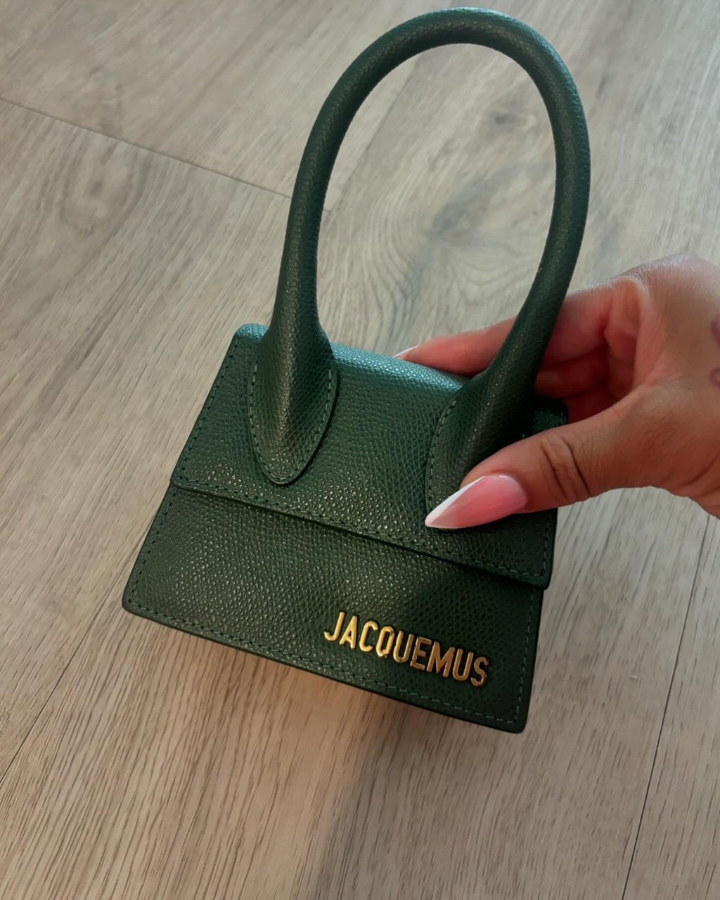 Green jacuemus